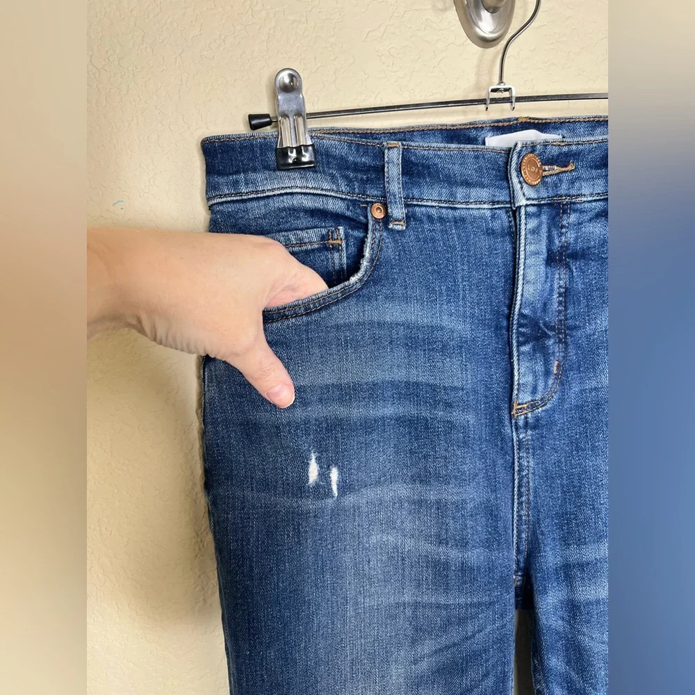 NTM: LOFT High Rise Straight Crop Jeans Medium Wash Distressed Raw Hem Size 27 - Picture 6 of 16